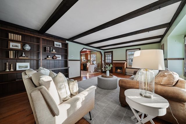 27 Vernon St, Haverhill, MA 01835