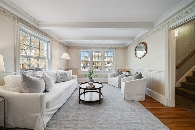 27 Vernon St, Haverhill, MA 01835