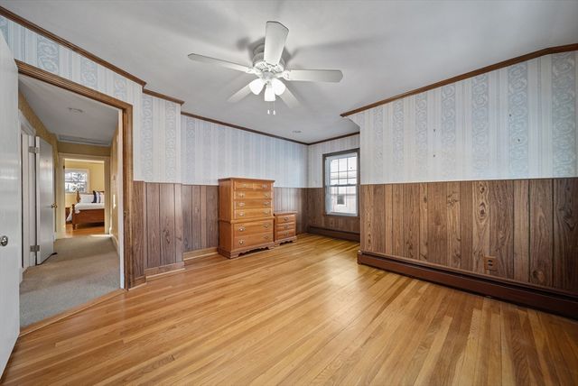 27 Vernon St, Haverhill, MA 01835