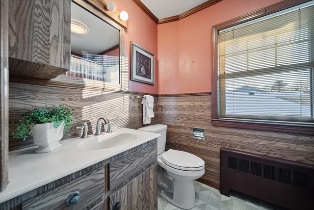 27 Vernon St, Haverhill, MA 01835