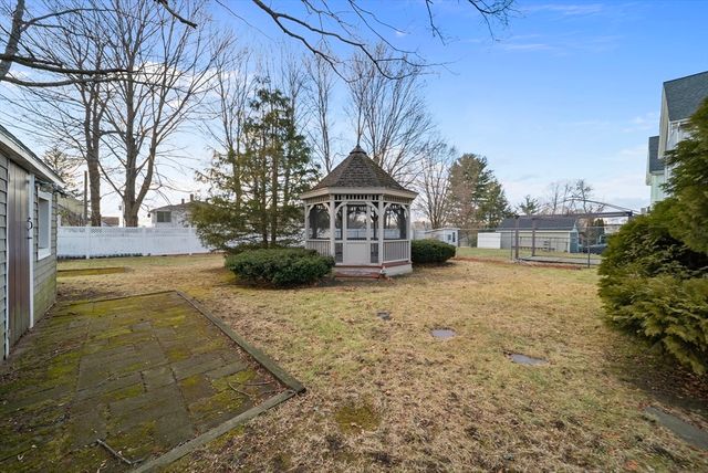 27 Vernon St, Haverhill, MA 01835