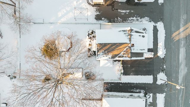 27 Vernon St, Haverhill, MA 01835