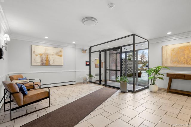 77 Carpenter Avenue 4T, Mount Kisco, NY 10549