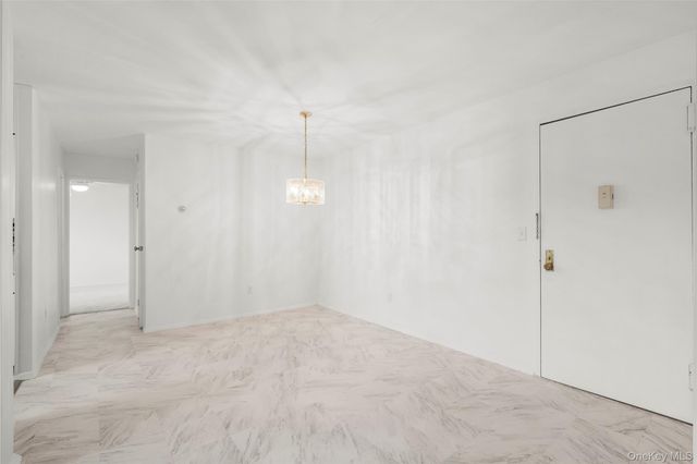 77 Carpenter Avenue 4T, Mount Kisco, NY 10549