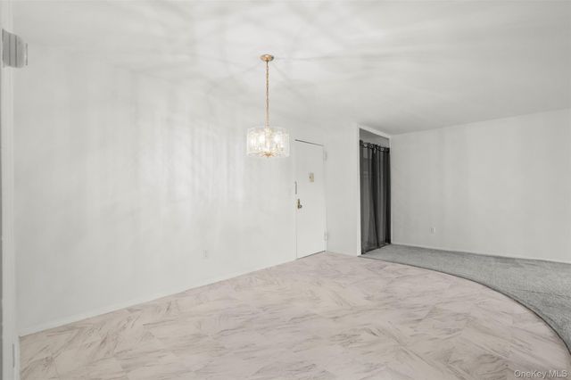 77 Carpenter Avenue 4T, Mount Kisco, NY 10549