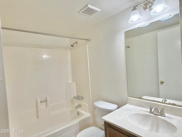 1927 E HAMPTON Avenue 260, Mesa, AZ 85204