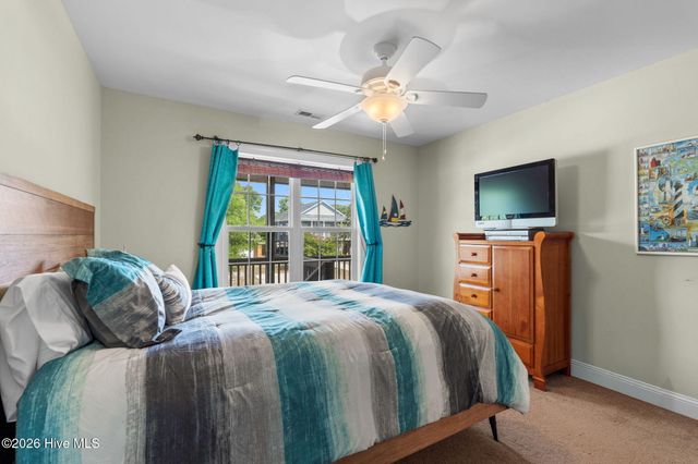 133 NE 3rd Street, Oak Island, NC 28465