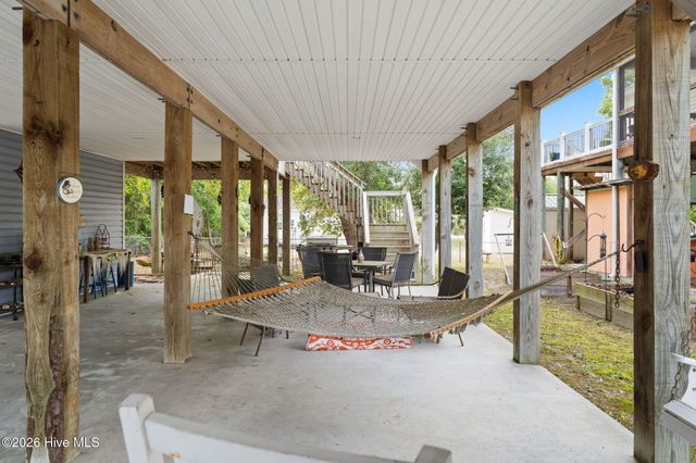 133 NE 3rd Street, Oak Island, NC 28465