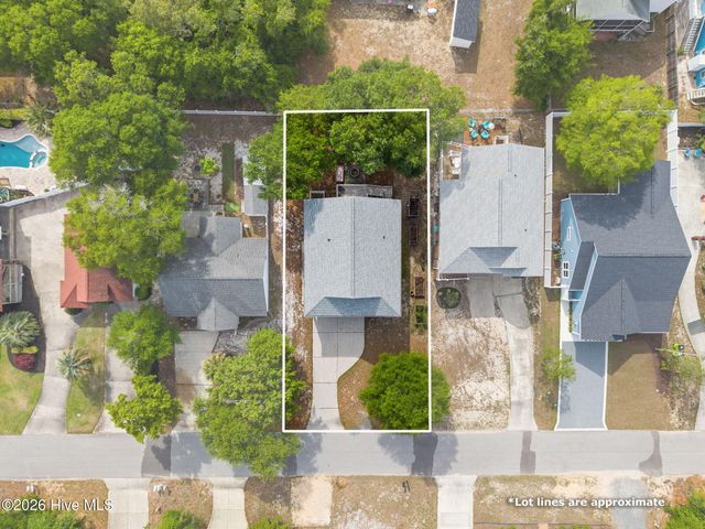 133 NE 3rd Street, Oak Island, NC 28465