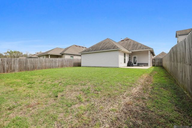 1022 Gentle Wind Dr, Baton Rouge, LA 70820
