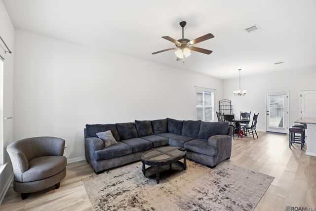 1022 Gentle Wind Dr, Baton Rouge, LA 70820