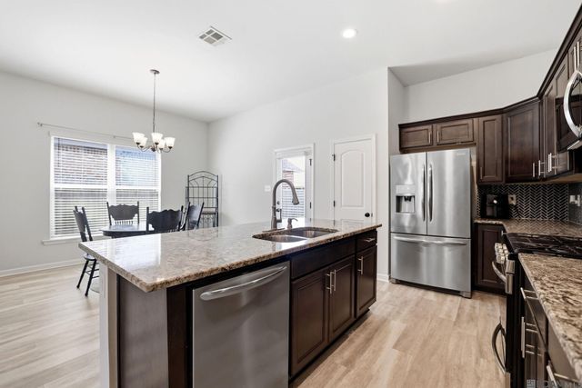 1022 Gentle Wind Dr, Baton Rouge, LA 70820