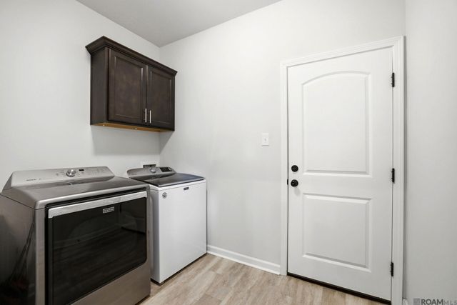 1022 Gentle Wind Dr, Baton Rouge, LA 70820