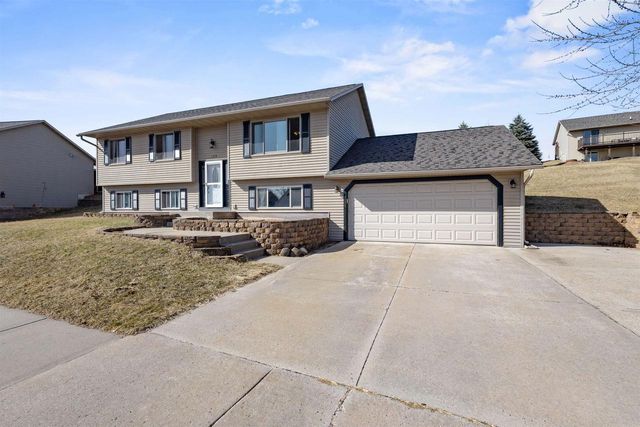 120 Thomas Road, Reedsburg, WI 53959