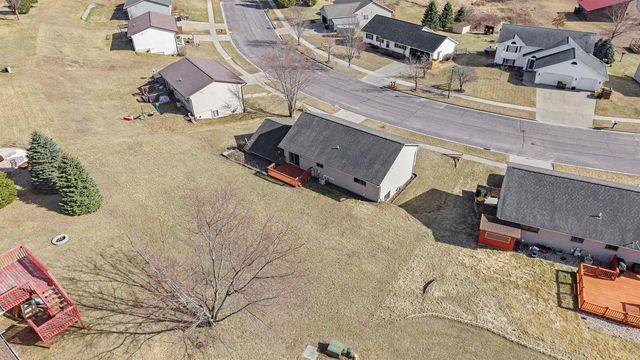 120 Thomas Road, Reedsburg, WI 53959