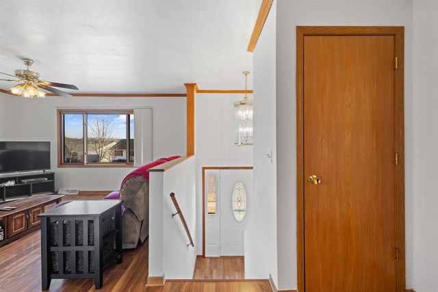 120 Thomas Road, Reedsburg, WI 53959