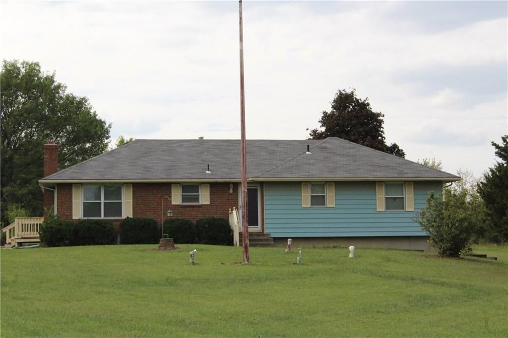 21409 McLouth Road, Mclouth, KS 66054