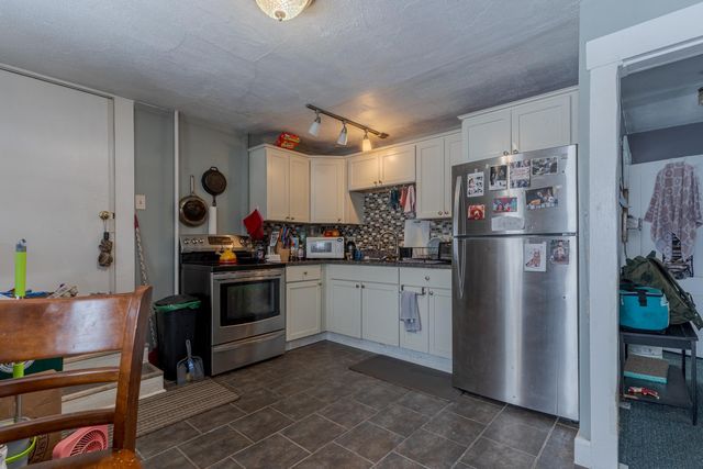 43 6th St Unit A, Dover, NH 03820