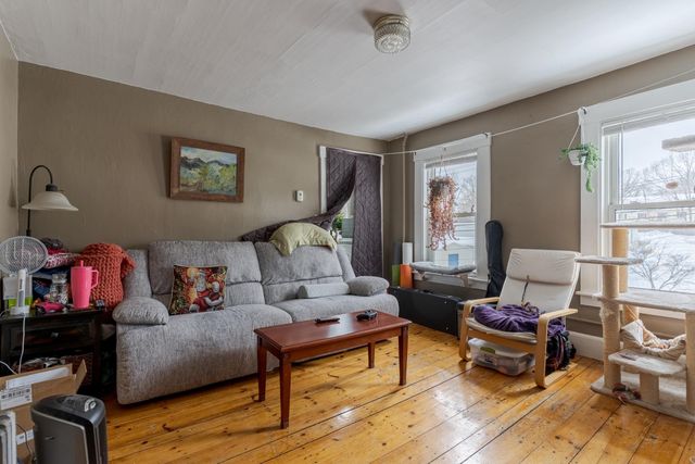 43 6th St Unit A, Dover, NH 03820