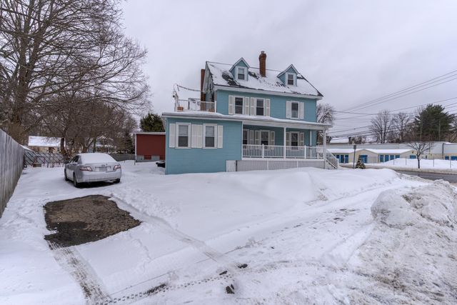 43 6th St Unit A, Dover, NH 03820