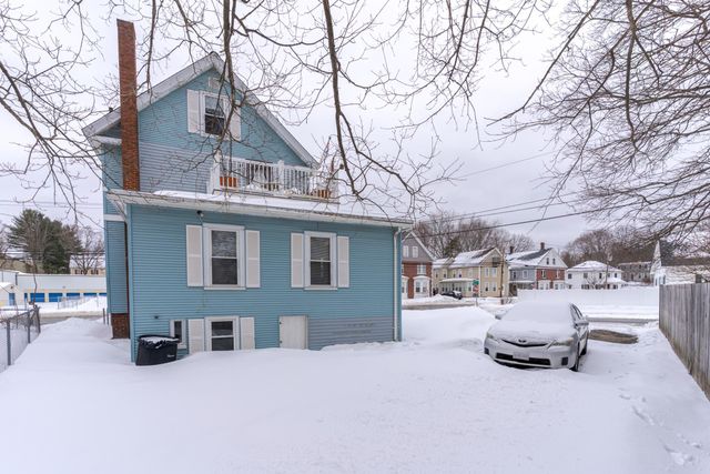 43 6th St Unit A, Dover, NH 03820