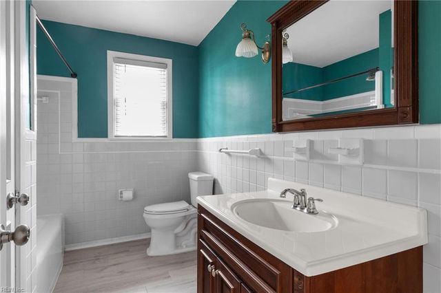 5712 Oak Terrace DR, Virginia Beach, VA 23464