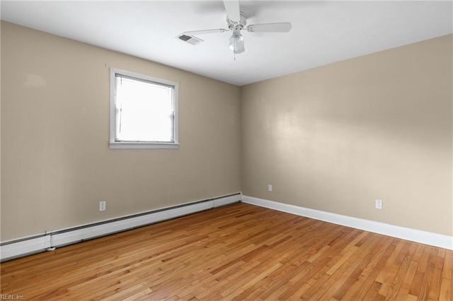 5712 Oak Terrace DR, Virginia Beach, VA 23464