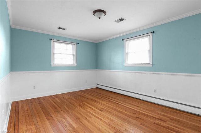 5712 Oak Terrace DR, Virginia Beach, VA 23464