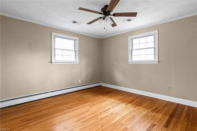 5712 Oak Terrace DR, Virginia Beach, VA 23464