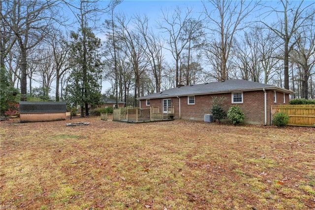 5712 Oak Terrace DR, Virginia Beach, VA 23464