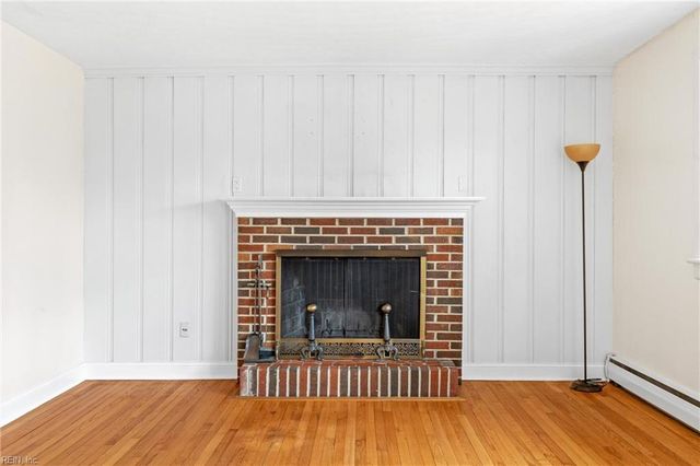 5712 Oak Terrace DR, Virginia Beach, VA 23464