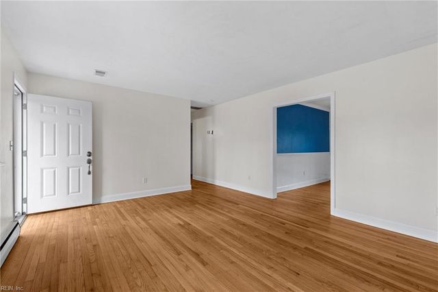 5712 Oak Terrace DR, Virginia Beach, VA 23464