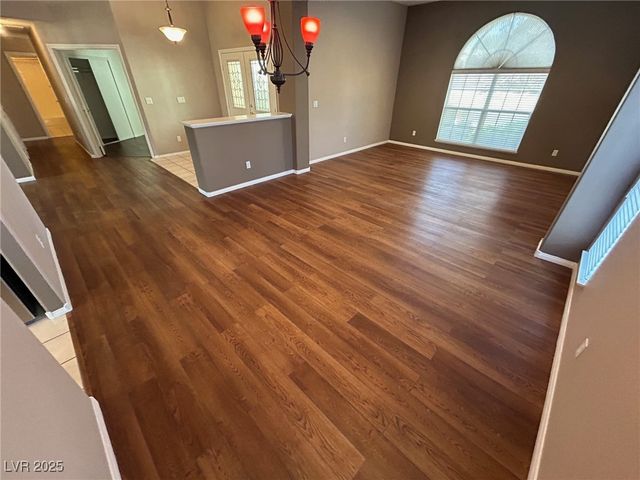 5001 Palm View Drive, Las Vegas, NV 89130