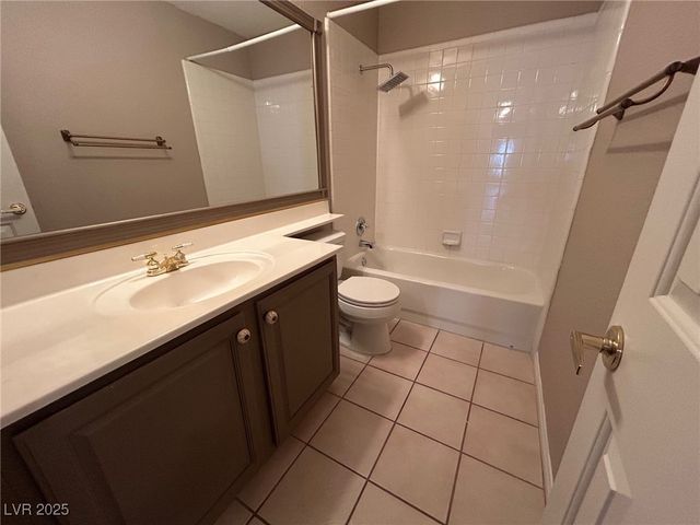 5001 Palm View Drive, Las Vegas, NV 89130