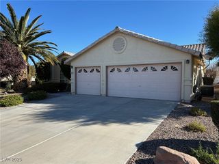 5001 Palm View Drive, Las Vegas, NV 89130