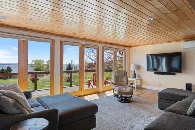 14 Turtle Bay Lane, South Hero, VT 05486