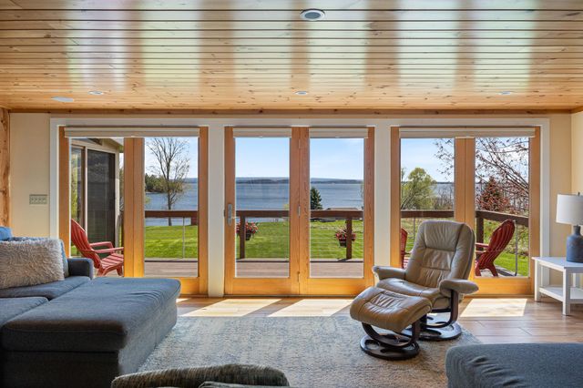 14 Turtle Bay Lane, South Hero, VT 05486