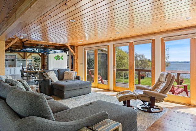 14 Turtle Bay Lane, South Hero, VT 05486