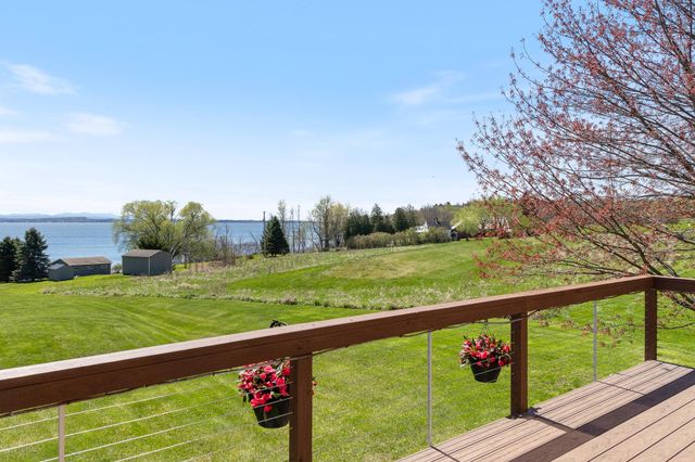 14 Turtle Bay Lane, South Hero, VT 05486