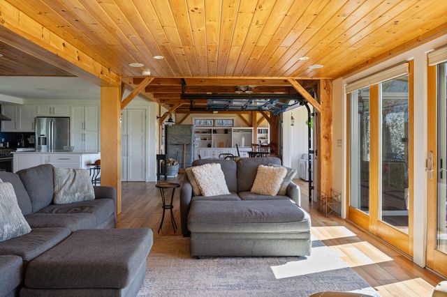14 Turtle Bay Lane, South Hero, VT 05486