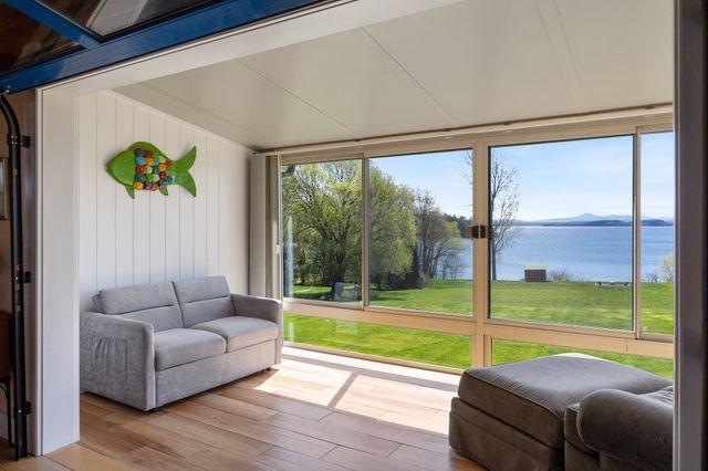 14 Turtle Bay Lane, South Hero, VT 05486
