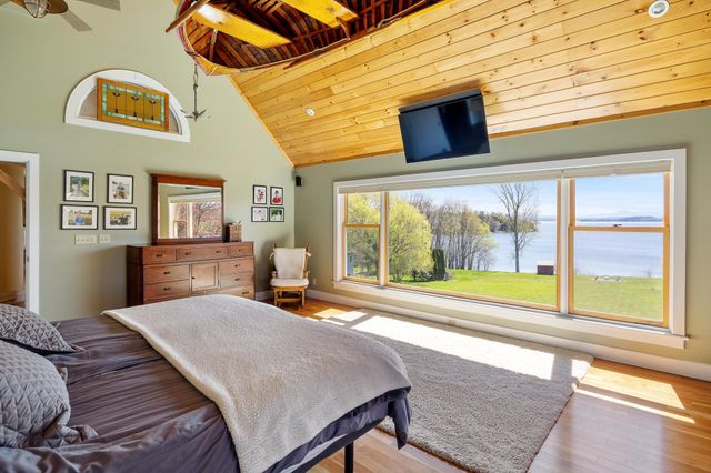 14 Turtle Bay Lane, South Hero, VT 05486