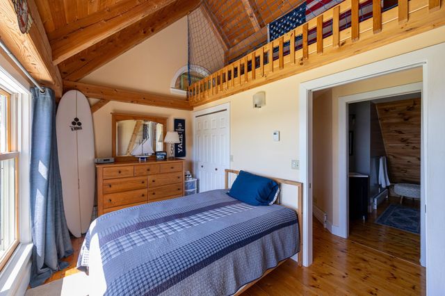 14 Turtle Bay Lane, South Hero, VT 05486