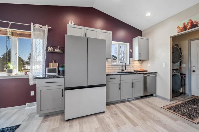 416 PATRICK LANE, Pulaski, WI 54162