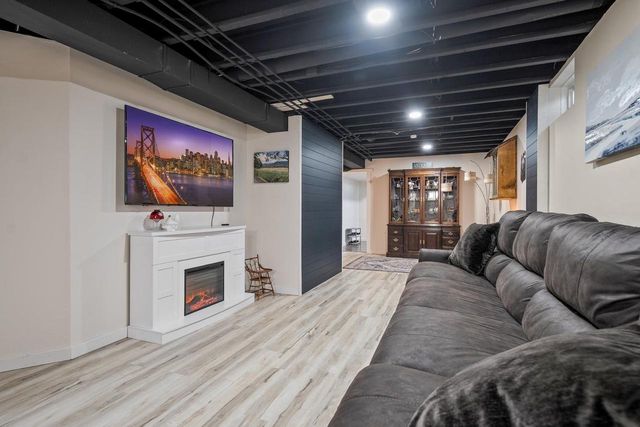 416 PATRICK LANE, Pulaski, WI 54162