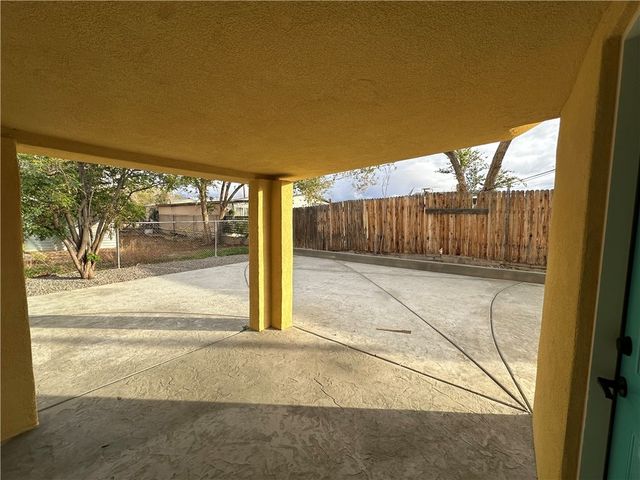 524 1st Avenue, Kingman, AZ 86401