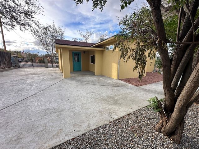524 1st Avenue, Kingman, AZ 86401