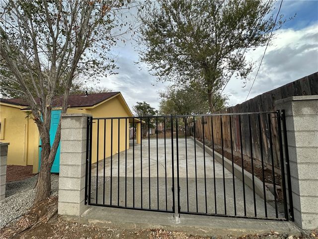 524 1st Avenue, Kingman, AZ 86401