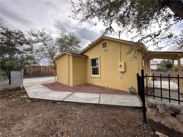 524 1st Avenue, Kingman, AZ 86401