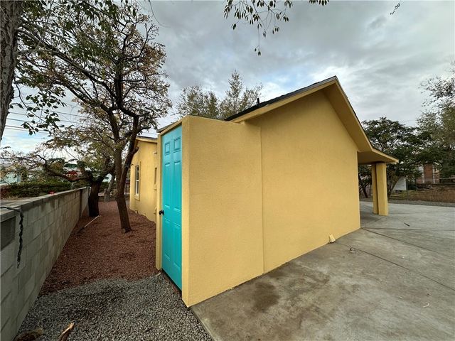 524 1st Avenue, Kingman, AZ 86401